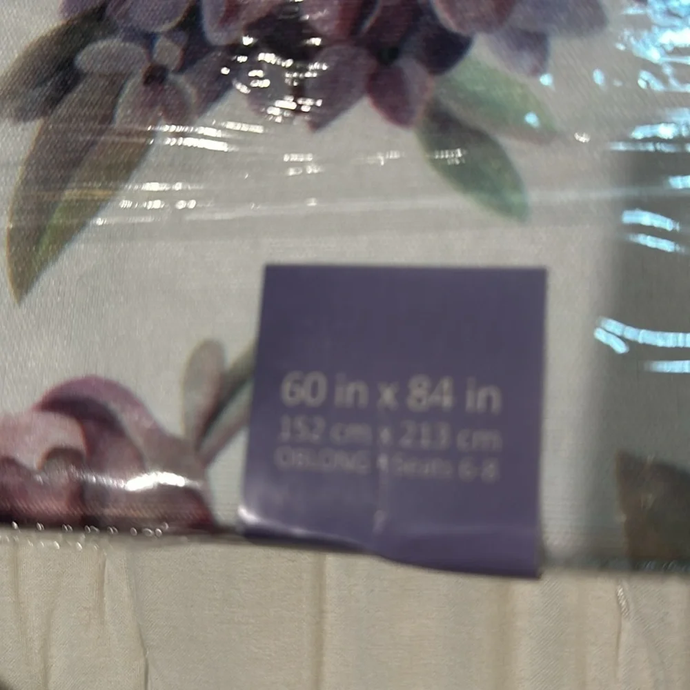 NWOT Colordrift Cecily Water Resistant Tablecloth